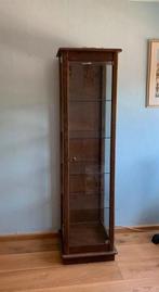 Te koop: Elegante vitrinekast met glasplaten en verlichting, Ophalen, Minder dan 50 cm, Met deur(en), Eikenhout