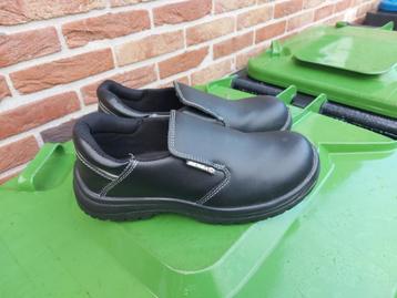 Werkkleding  beschikbaar voor biedingen