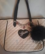 Guess Crème Tote Bag - Gebruikt, Sieraden, Tassen en Uiterlijk, Tassen | Damestassen, Ophalen of Verzenden, Gebruikt, Beige, Shopper