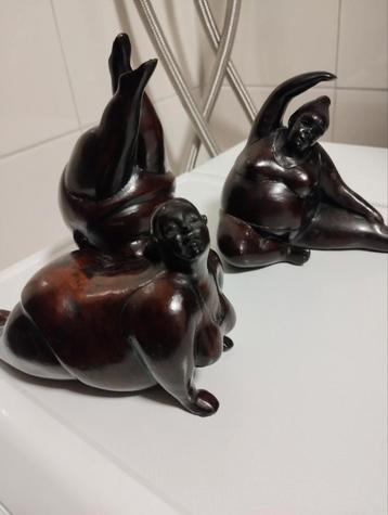 Fat Lady yoga art verbronsde resin beelden  beschikbaar voor biedingen