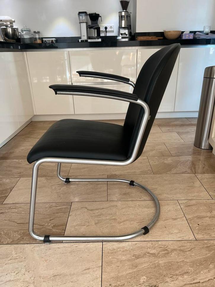 Gispen 413 R eetkamerstoel, bureaustoel, Huis en Inrichting, Stoelen, Vijf, Zes of meer stoelen, Zwart, Ophalen