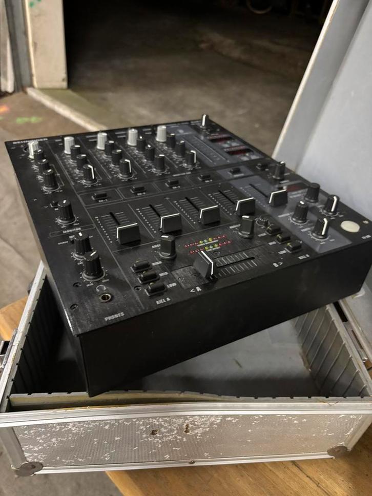 Behringer pro mixer djx 750, Muziek en Instrumenten, Mengpanelen, Zo goed als nieuw, Ophalen of Verzenden