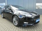 Ford Focus 1.0 ST-Line Business | XENON | CRUISE | NAVI | 96, Auto's, Ford, Te koop, Xenon verlichting, 5 stoelen, 1180 kg