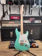 Custom Tom Delonge strat build met 5A flamed maple neck, Zo goed als nieuw, Fender, Ophalen