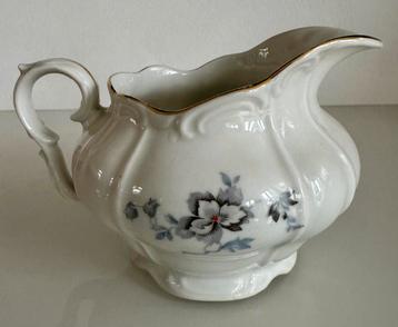 porseleinen melk/roomkan MZ Czechoslovakia. Antiek servies beschikbaar voor biedingen