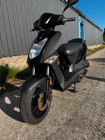 Kymco Agility 50 Bromscooter 2015 beschikbaar voor biedingen