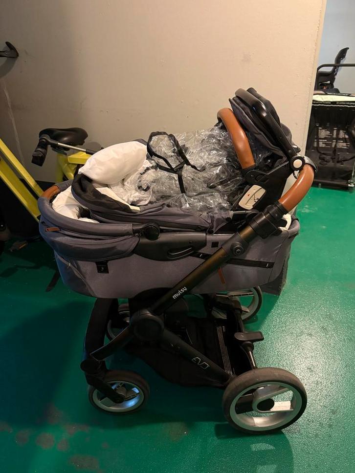Mutsy EVO kinderwagen met bak en zitje, Kinderen en Baby's, Kinderwagens en Combinaties, Gebruikt, Combiwagen, Mutsy, Met reiswieg