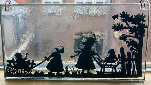 Raamhanger glas voorstelling kinderen optocht, Antiek en Kunst, Curiosa en Brocante, Verzenden
