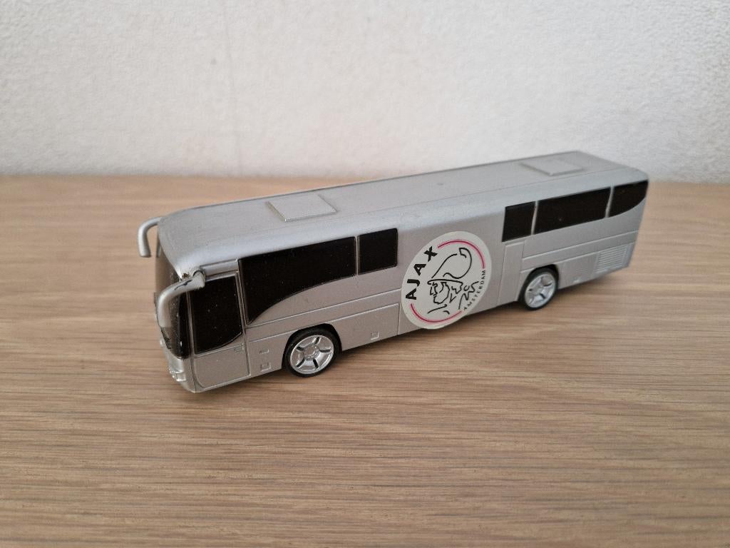 Ajax   miniatuur spelersbus, Verzamelen, Ophalen of Verzenden, Zo goed als nieuw, Ajax, Overige typen
