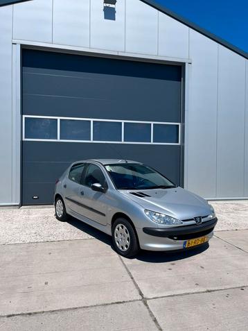 Peugeot 206 X-Design 1.4 5D 2005 Grijs beschikbaar voor biedingen