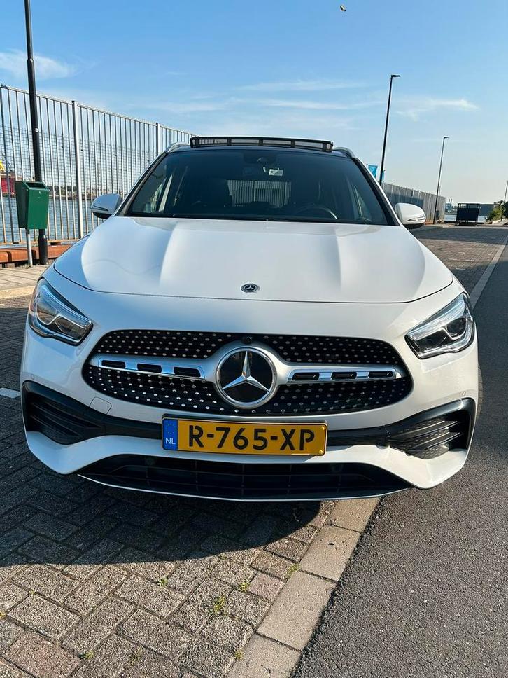 Nette Mercedes-Benz GLA 200 AMG Bussines Sol (Pano/Sport), Auto's, Mercedes-Benz, Particulier, GLA, 360° camera, 4x4, ABS, Achteruitrijcamera