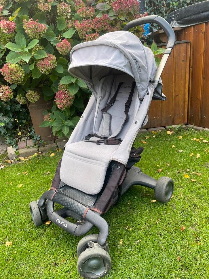 Nuna pepp buggy met regenkap, muskietennet en voetenzak, Kinderen en Baby's, Buggy's, Gebruikt, Overige merken, Regenhoes, Verstelbare rugleuning