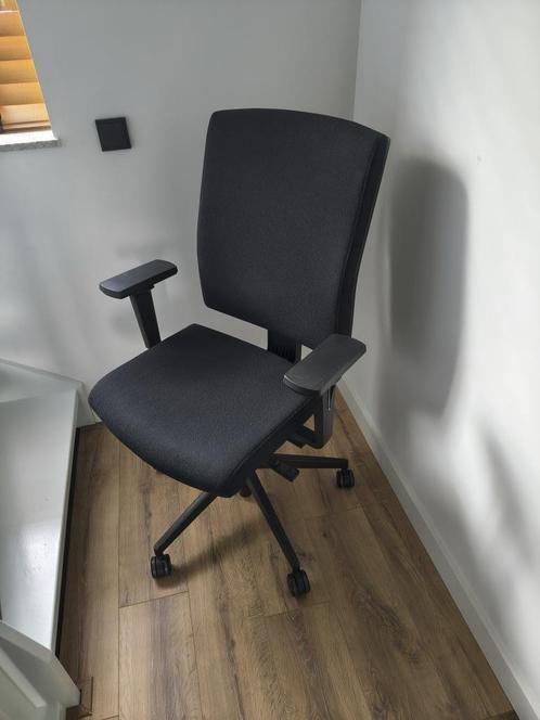 Zwarte verstelbare Dauphim Bureaustoel, Huis en Inrichting, Bureaustoelen, Gebruikt, Bureaustoel, Zwart, Ergonomisch, Ophalen