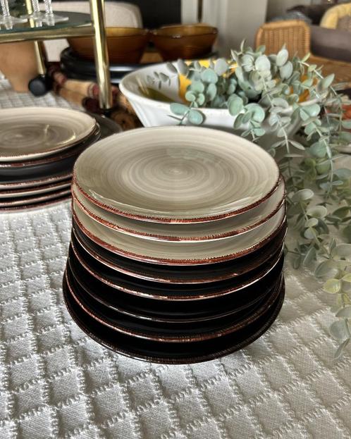 Ontbijtborden set Tavola vintage loft, Huis en Inrichting, Keuken | Servies, Zo goed als nieuw, Bord(en), Overige stijlen, Ophalen of Verzenden