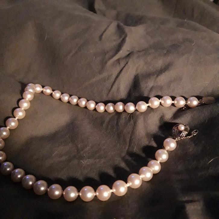 Vintage Parelketting, Sieraden, Tassen en Uiterlijk, Kettingen, Zo goed als nieuw, Overige materialen, Beige, Ophalen of Verzenden