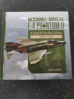 F-4 Phantom at George AFB, Ophalen of Verzenden, Zo goed als nieuw, Boek of Tijdschrift