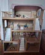 Poppenhuis petit amelie, Verzamelen, Poppenhuizen en Toebehoren, Ophalen of Verzenden, Zo goed als nieuw, Poppenhuis