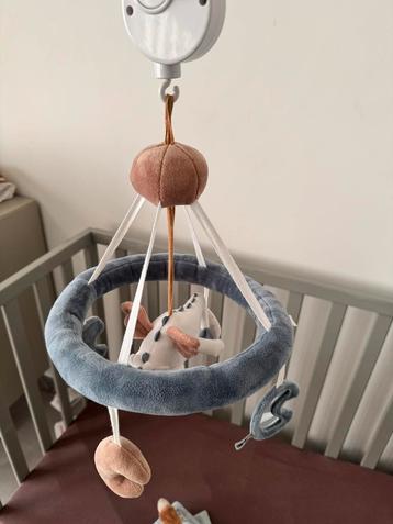 Baby box Mobiel met Geluid zo goed als nieuw beschikbaar voor biedingen