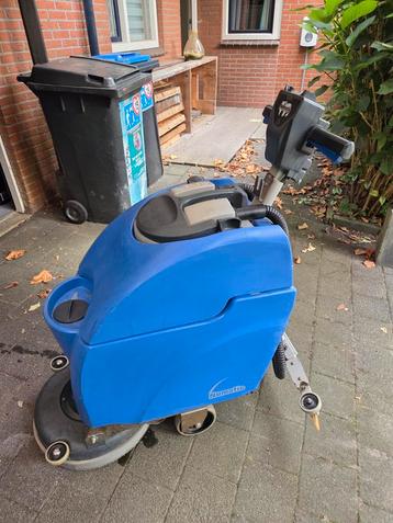 Nilfisk TTB3450-100 Schrobzuigmachine beschikbaar voor biedingen