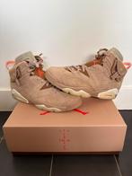 Jordan 6 Retro x Travis Scott - British Khaki (maat 43), Bruin, Nieuw, Ophalen of Verzenden, Sneakers of Gympen