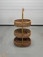 Etage van rotan, Ophalen, Zo goed als nieuw