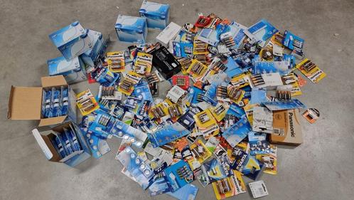 Grote Partij Batterijen - t.h.t. verlopen - wel bruikbaar, Audio, Tv en Foto, Accu's en Batterijen, Nieuw, Ophalen of Verzenden