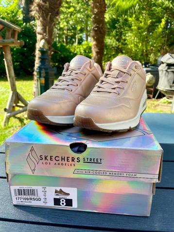 Skechers Uno Metallix Rose Gold  beschikbaar voor biedingen