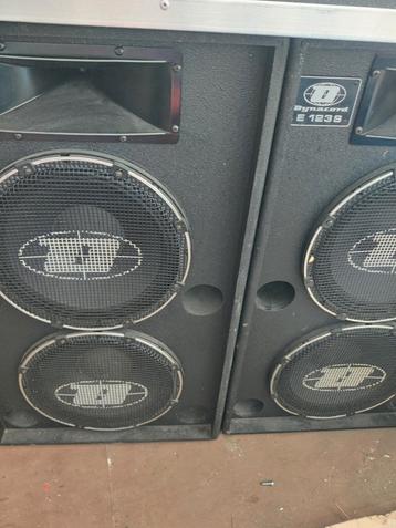  KEYBOARD/BOXEN/ FLYTCASE ZIE FOTO/ BESCHRIJVING v.a. €50,00 beschikbaar voor biedingen