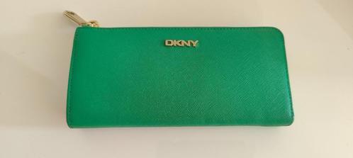 DKNY Bryant portemonnee, Sieraden, Tassen en Uiterlijk, Portemonnees, Nieuw, Overige merken, Groen, Leer, Ophalen of Verzenden