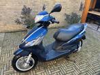 Tekoop goedonderhouden SCOOTER Piaggio Fly 4-takt, Fietsen en Brommers, Scooters | Piaggio, Ophalen, Gebruikt, Maximaal 45 km/u