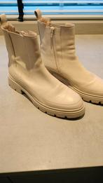 Cream kleurige enkellaarsjes Gabor maat 44, Wit, Lage of Enkellaarzen, Ophalen of Verzenden, Onbekend