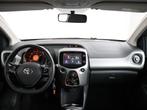Toyota Aygo 1.0 VVT-i x-play | Camera | Automaat! | Airco!, Auto's, Stof, Gebruikt, Euro 6, 4 stoelen
