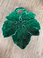 Geglazuurd schaaltje in de vorm van een blad, majolica?, Ophalen of Verzenden, Zo goed als nieuw, Zilver, Overige materialen