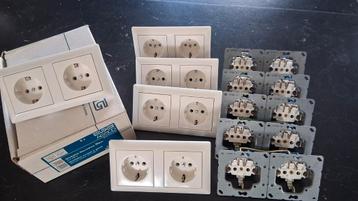 10 x dubbele wcd/stopcontact  Jung as500 alpin weiss beschikbaar voor biedingen