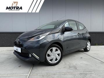 Toyota Aygo 1.0 VVT-i x-play | Navigatie | Airco | Camera |  beschikbaar voor biedingen