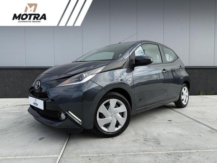 Toyota Aygo 1.0 VVT-i x-play | Navigatie | Airco | Camera |, Auto's, Toyota, Bedrijf, Te koop, Aygo, ABS, Achteruitrijcamera, Airbags
