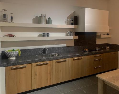Handgemaakte massief eiken keuken NIEUW, Huis en Inrichting, Keuken | Complete keukens, Nieuw, Enkelwandige keuken, Overige kleuren