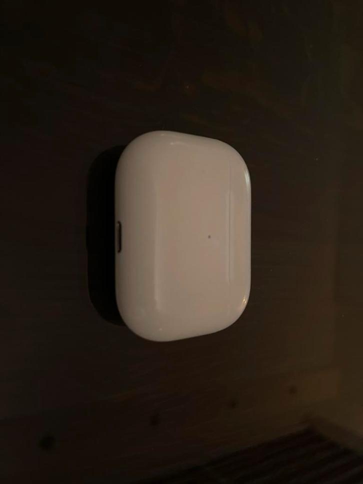 Apple AirPods pro orgineel Apple, Telecommunicatie, Mobiele telefoons | Oordopjes, Gebruikt, In gehoorgang (in-ear), Bluetooth