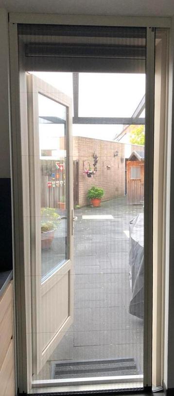 Plissé hordeur beschikbaar voor biedingen