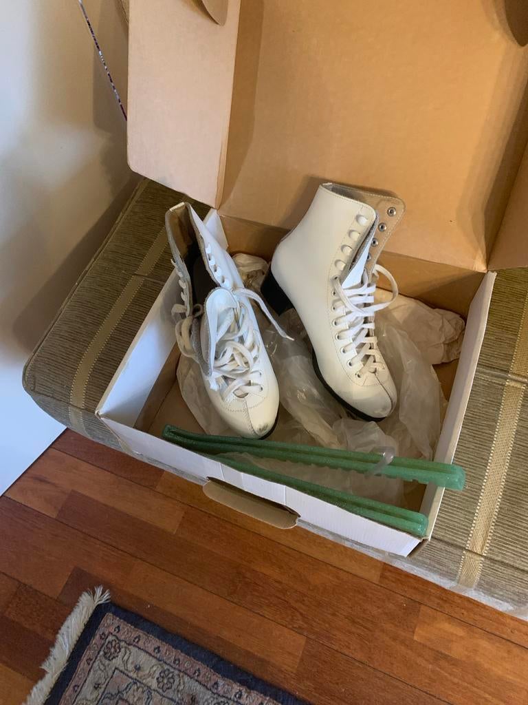 Kunstschaatsen meisjes maat 36, Sport en Fitness, Schaatsen, Ophalen of Verzenden, Gebruikt, Kunstschaatsen, Overige merken