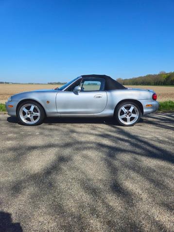 Mazda MX-5 1.6 I 2002 Grijs, top auto beschikbaar voor biedingen