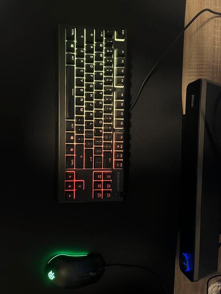 Gaming muis en toetsenbord, Computers en Software, Toetsenborden, Zo goed als nieuw, Ophalen of Verzenden