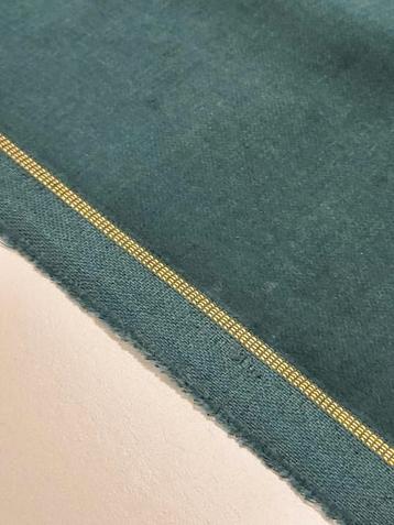 Dennengroen fluweel 5,5 meter beschikbaar voor biedingen
