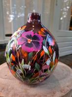 Handgeschilderd paars vaasje met bloemen, Overige kleuren, Nieuw, Ophalen of Verzenden, Glas