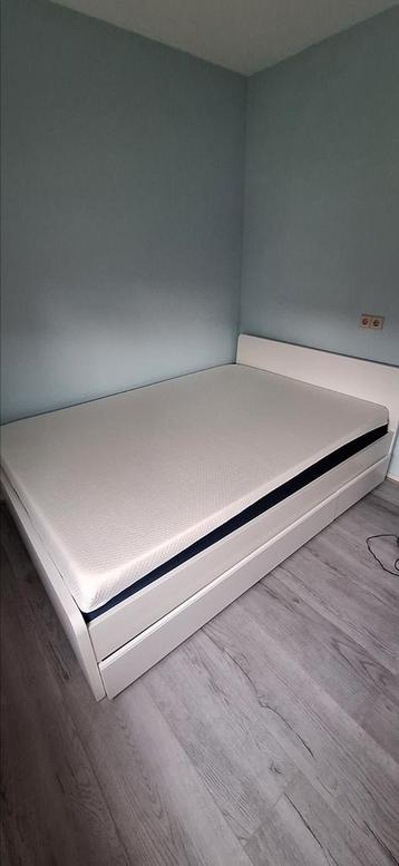2 persoons bed 140x200