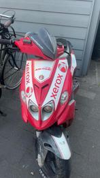 Malaguti phantom f12 (lees beschrijving), Fietsen en Brommers, Snorfietsen en Snorscooters, Ophalen of Verzenden, Zo goed als nieuw