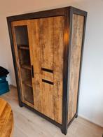 Houten kast met glas en metalen frame mango hout, Huis en Inrichting, Kasten | Vitrinekasten, Ophalen, 100 tot 150 cm, 25 tot 50 cm