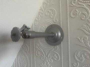 Camerahouder met kogelscharnier beschikbaar voor biedingen