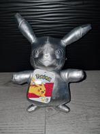 Zilveren Pikachu Knuffel - Nieuwstaat! (Pokémon 25 jaar), Ophalen of Verzenden, Zo goed als nieuw, Overige typen