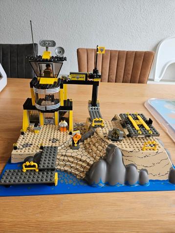 Lego 7047 Coast Watch HQ beschikbaar voor biedingen